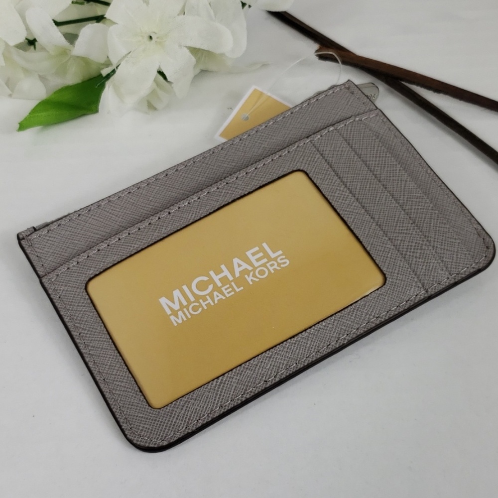 SOLD Michael Kors Jet Set Travel Leather Pouch - Picture 3 of 6